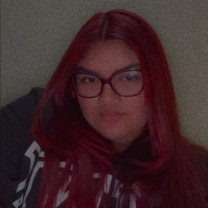 Meet your Posher, Alicia